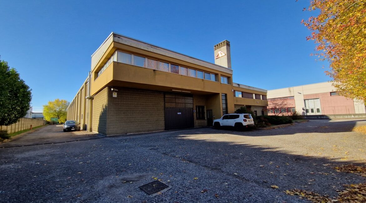 Locate Varesino (28)